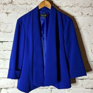 Women’s blue blazer 12.